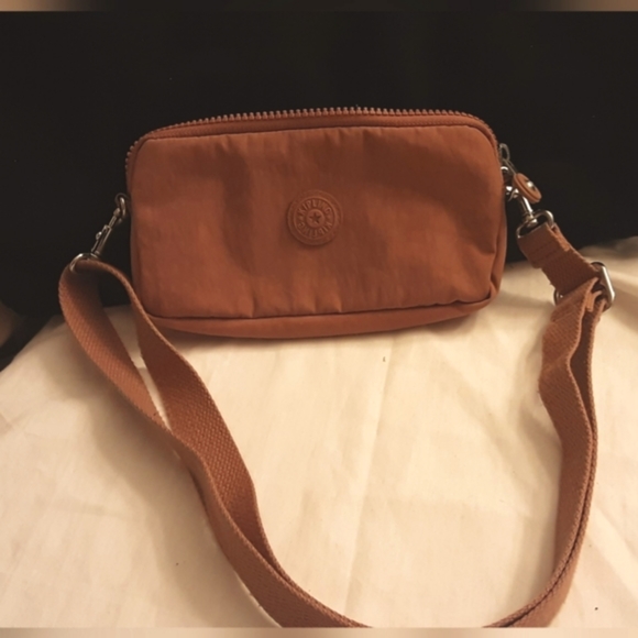 EUC Kipling Crossbody - Picture 1 of 10